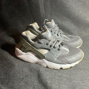 Nike Huarache Used